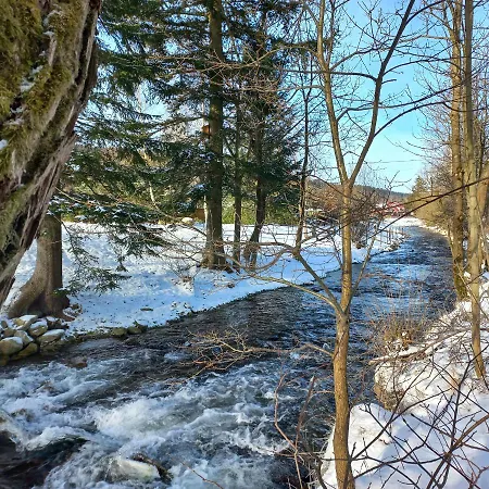 Chwila Moment - Dom W Okolicy Czarnej Gory, Nad Rzeka Tatil Evi *