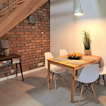 Chwila Moment - Dom W Okolicy Czarnej Gory, Nad Rzeka * Stronie Śląskie