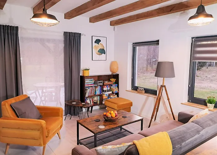 Chwila Moment - Dom W Okolicy Czarnej Gory, Nad Rzeka Stronie Slaskie