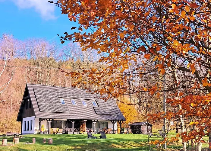 Chwila Moment - Dom W Okolicy Czarnej Gory, Nad Rzeka Stronie Slaskie